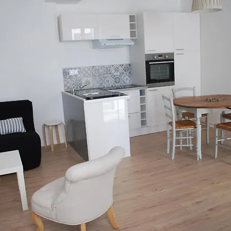 Maison 2 Chambres, Acces Direct Plage, Centre-ville Des Sables-d'olonne - Fr-1-197-356