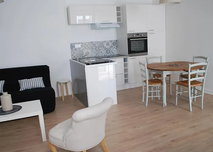 Maison 2 Chambres, Acces Direct Plage, Centre-ville Des Sables-d'olonne - Fr-1-197-356