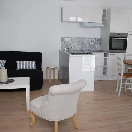 Apartamento Maison 2 Chambres, Acces Direct Plage, Centre-ville Des Sables-d'olonne - Fr-1-197-356