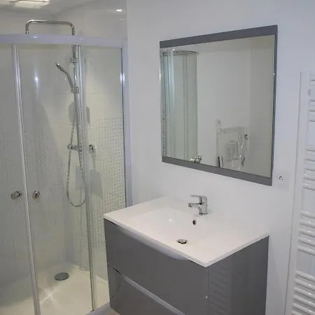 Maison 2 Chambres, Acces Direct Plage, Centre-ville Des Sables-d'olonne - Fr-1-197-356